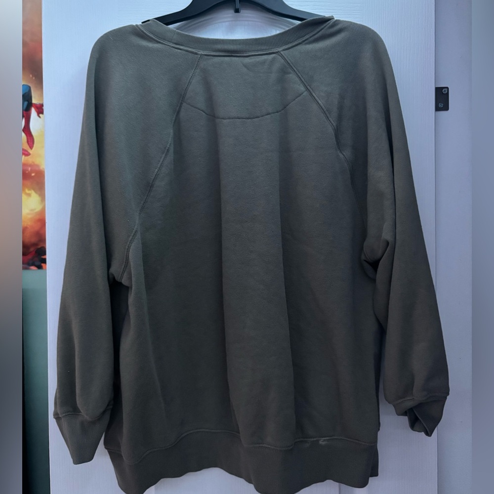 Forest green crewneck
